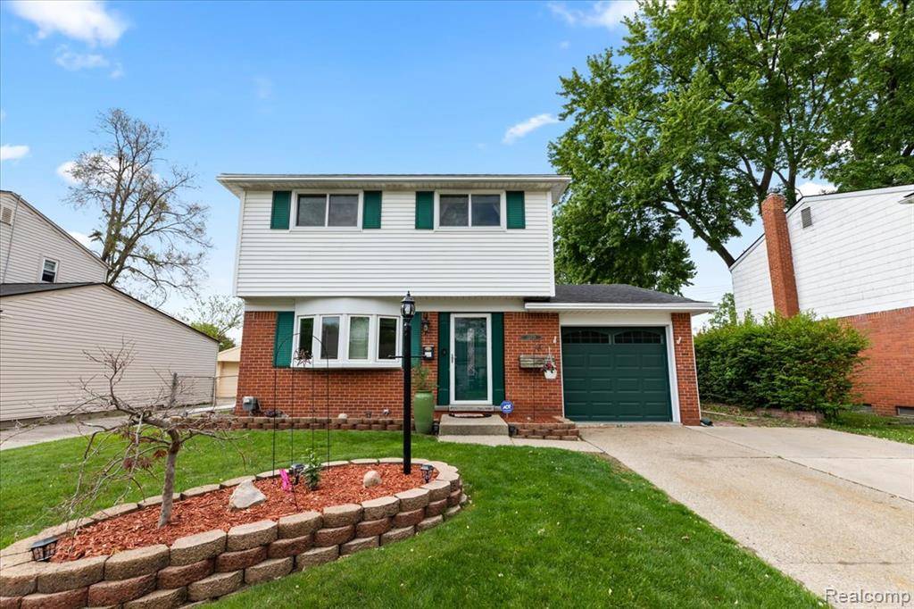 34829 Richard Street, Wayne, MI 48184