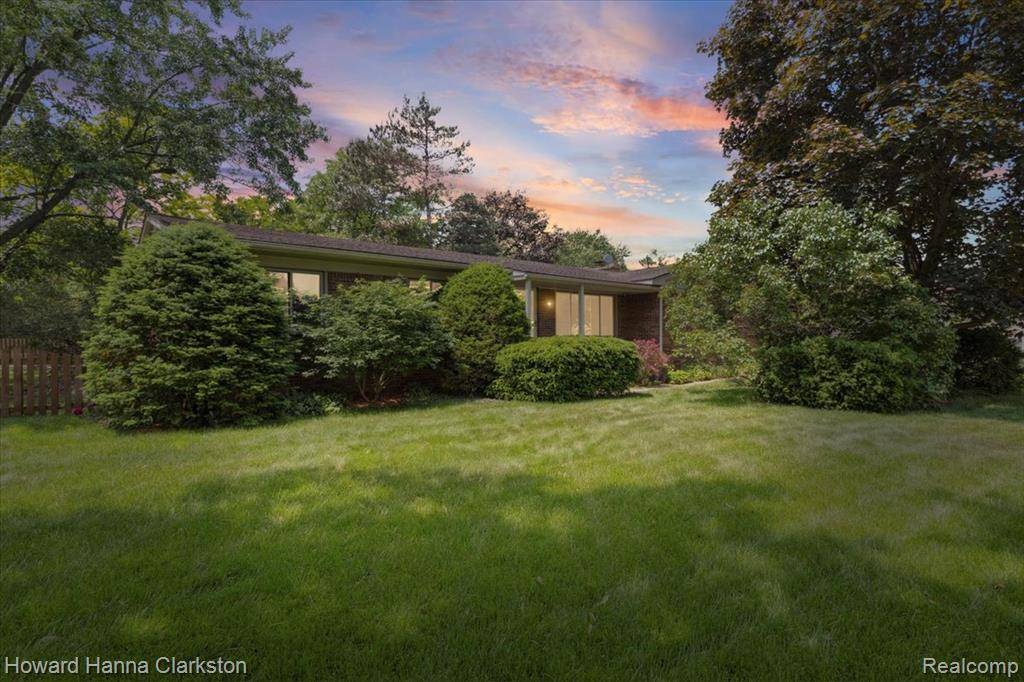5045 Bronco Drive, Independence Twp, MI 48346