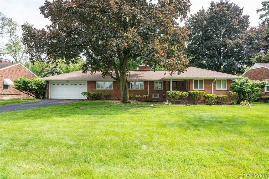 19419 Coral Gables Street, Southfield, MI 48076