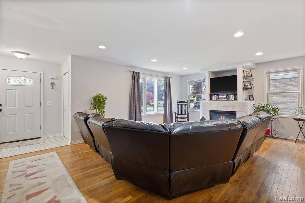 Harrison Twp, MI 48045,39650 Macomber Street