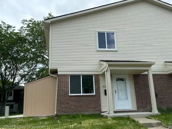 41213 S Woodbury Green Dr, Van Buren Twp, MI 48111