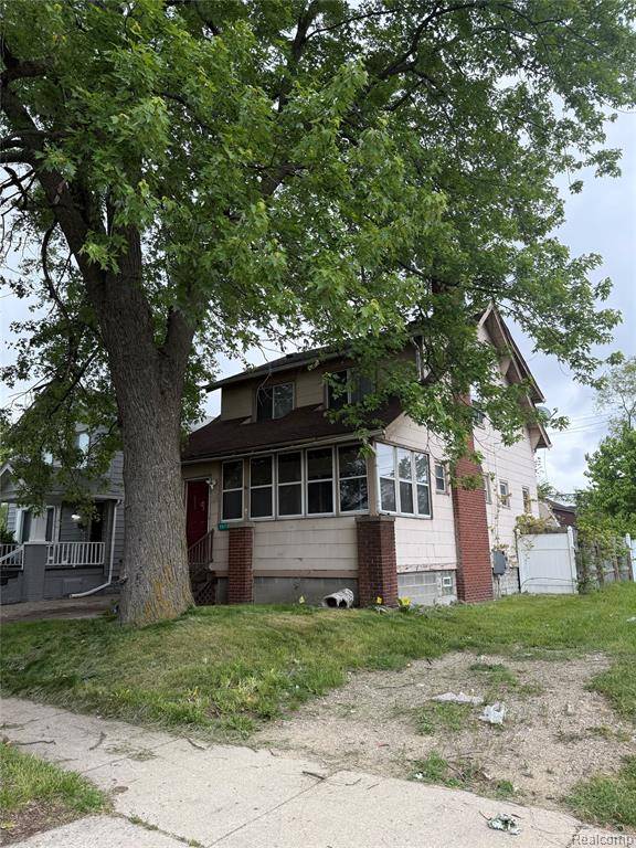 20734 Caledonia Avenue, Hazel Park, MI 48030