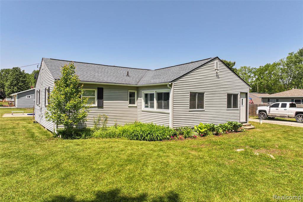 13011 Neff Road, Vienna Twp, MI 48420
