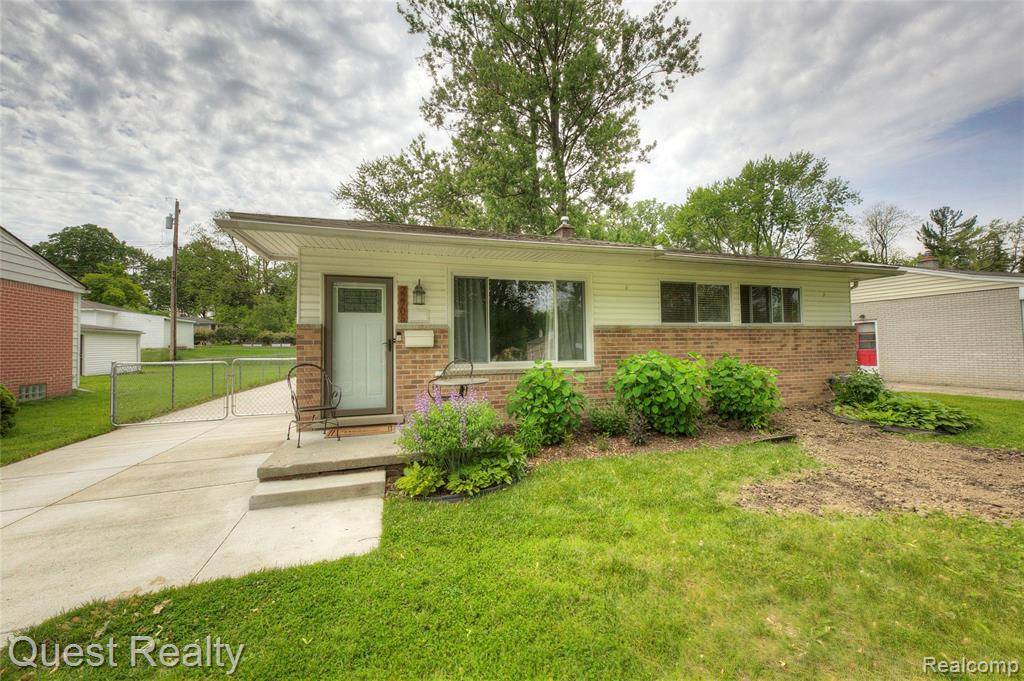 22705 Power Road, Farmington, MI 48336