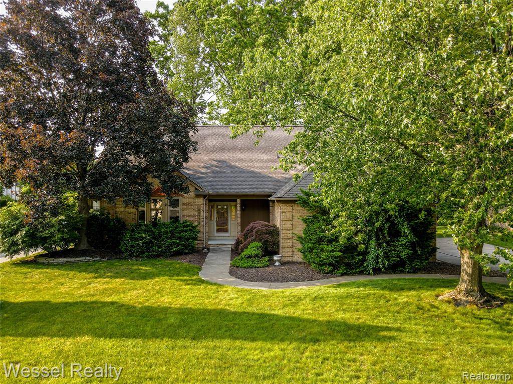 53778 Oakview Drive, Shelby Twp, MI 48315
