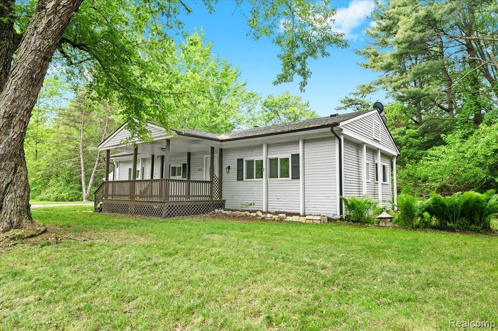 Howell, MI 48843,1060 Apple Blossom Drive