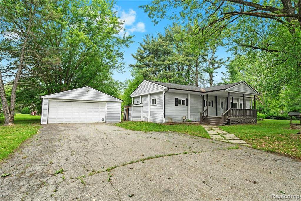 Howell, MI 48843,1060 Apple Blossom Drive