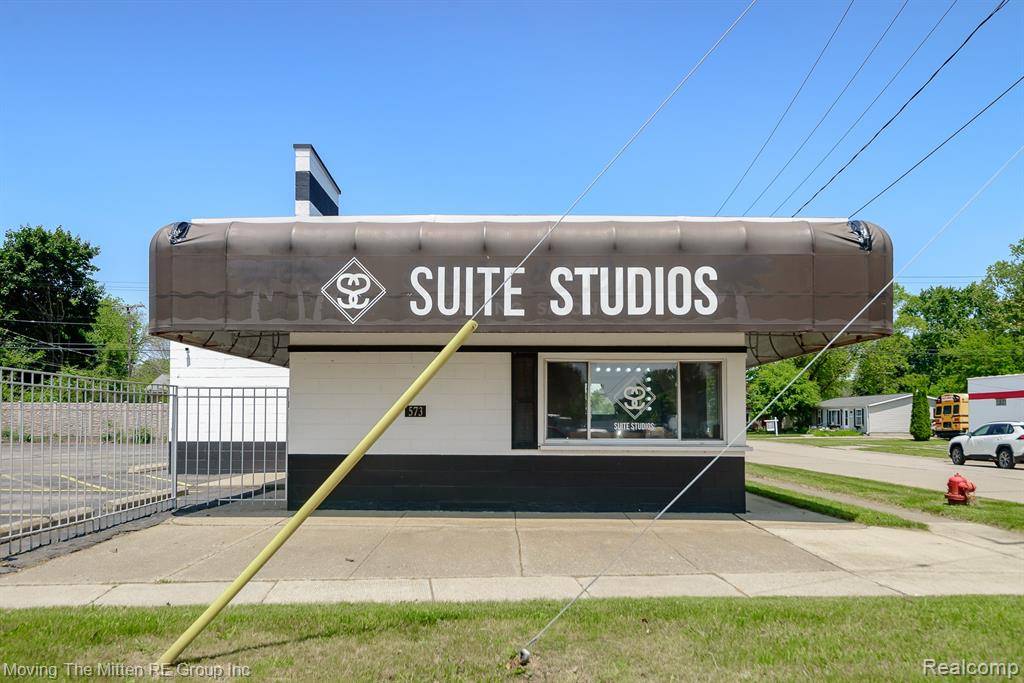 Belleville, MI 48111,573 E Huron River Drive