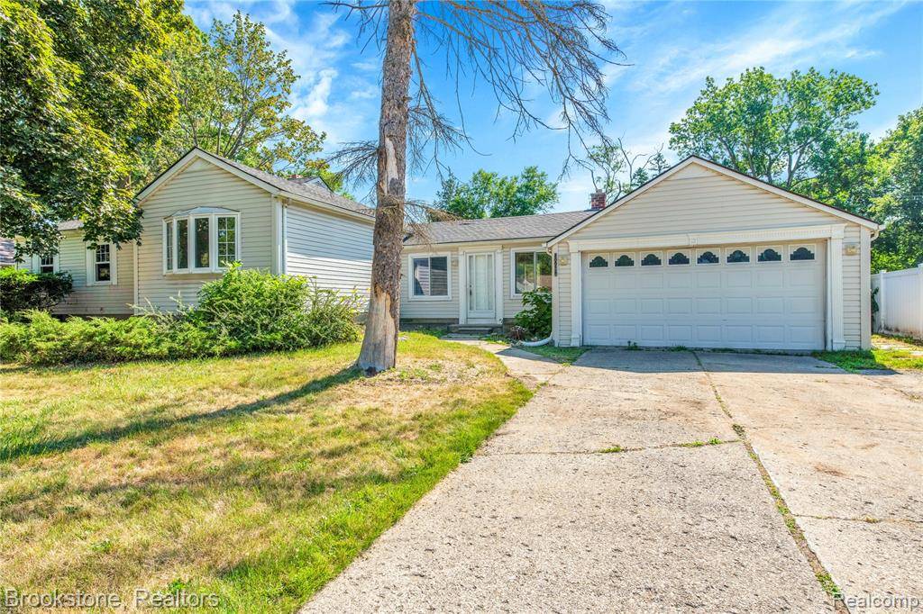 20930 Stahelin Road, Southfield, MI 48075