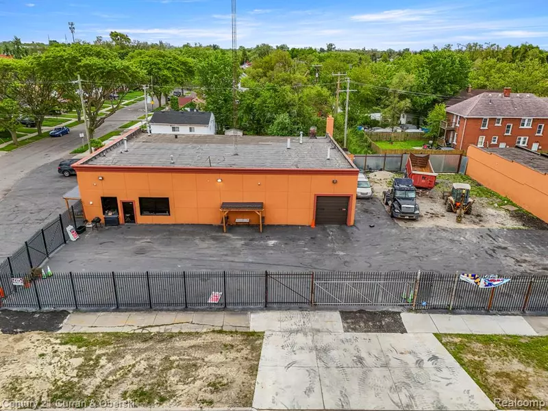 8301 W Chicago, Detroit, MI 48204