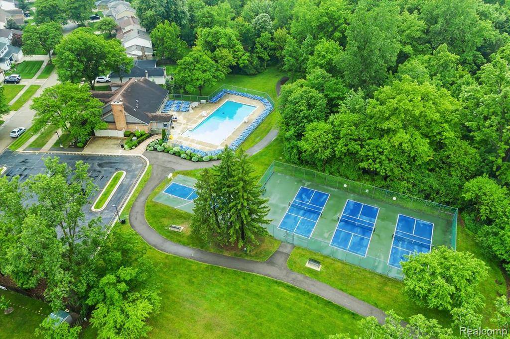 Canton Twp, MI 48187,7672 Admiralty Drive