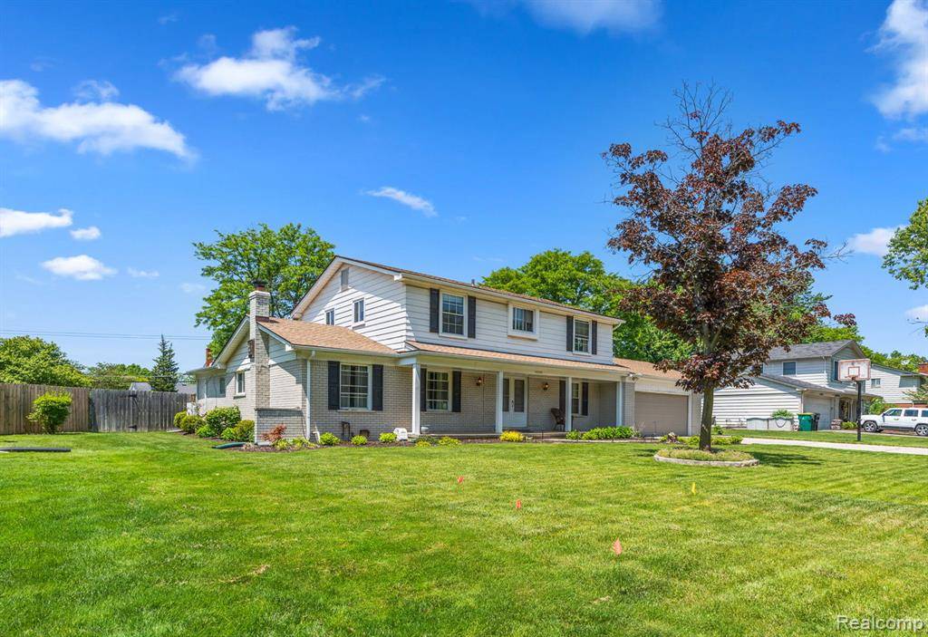 Farmington Hills, MI 48336,25353 Castlereigh Drive