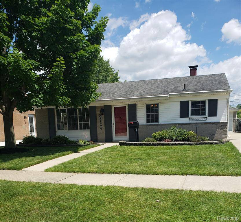 8224 Milburn Street, Westland, MI 48185