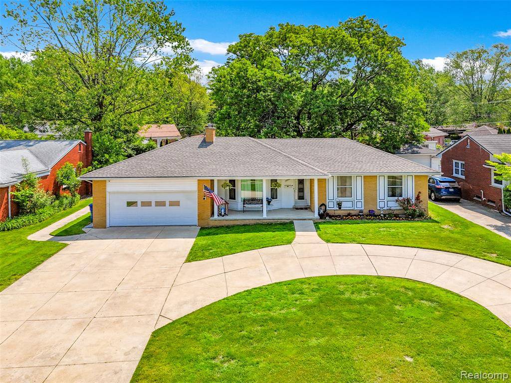 17445 W Outer Drive, Dearborn Heights, MI 48127