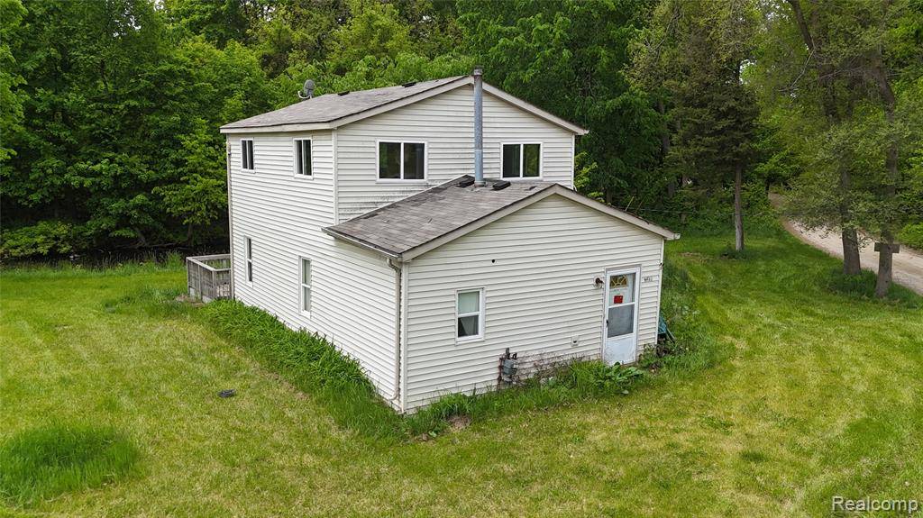 9617 Portage Trail, White Lake Twp, MI 48386