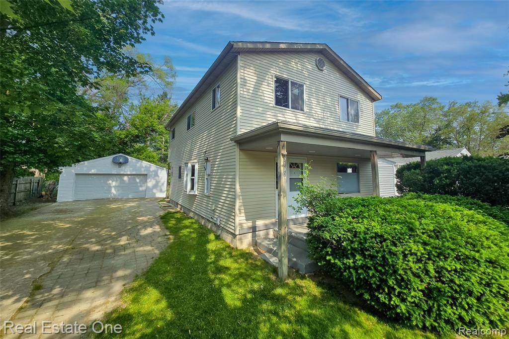 3180 Eastwood Drive, Rochester Hills, MI 48309