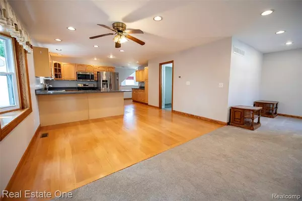 Rochester Hills, MI 48309,3180 Eastwood Drive