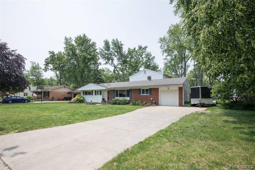 Livonia, MI 48152,17733 Deering Street