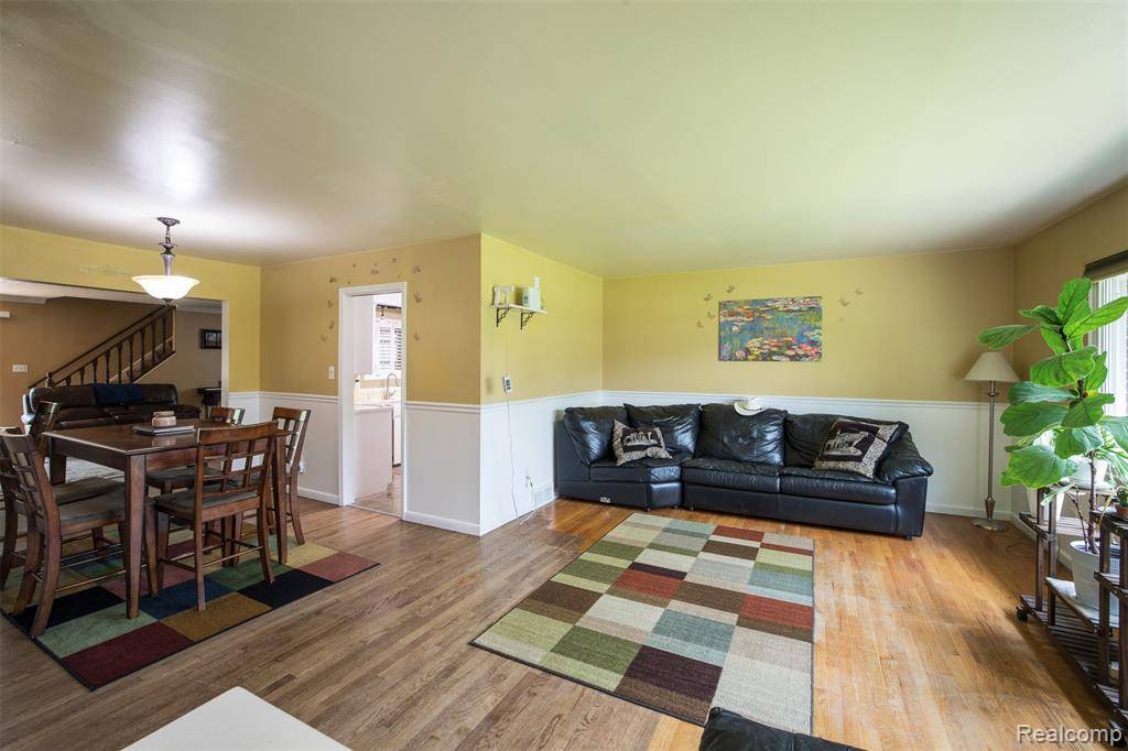 Livonia, MI 48152,17733 Deering Street