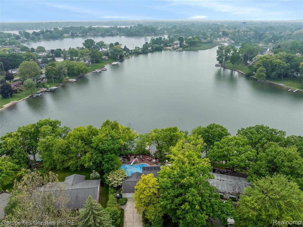 3379 Wormer Drive, Waterford Twp, MI 48329