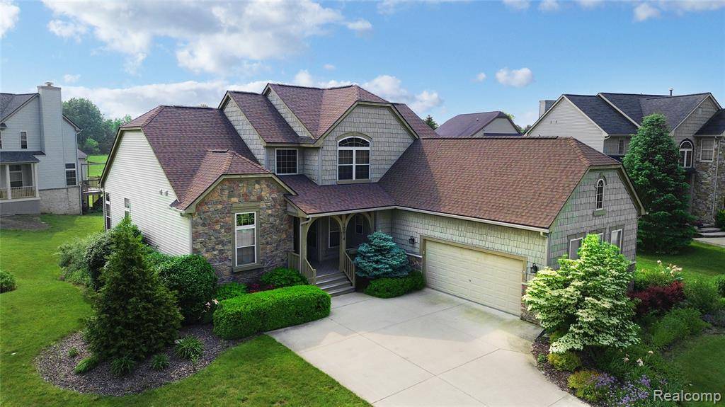 10014 Cotswald Drive, Grand Blanc, MI 48439