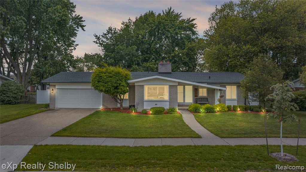 32625 Northampton Drive, Warren, MI 48093