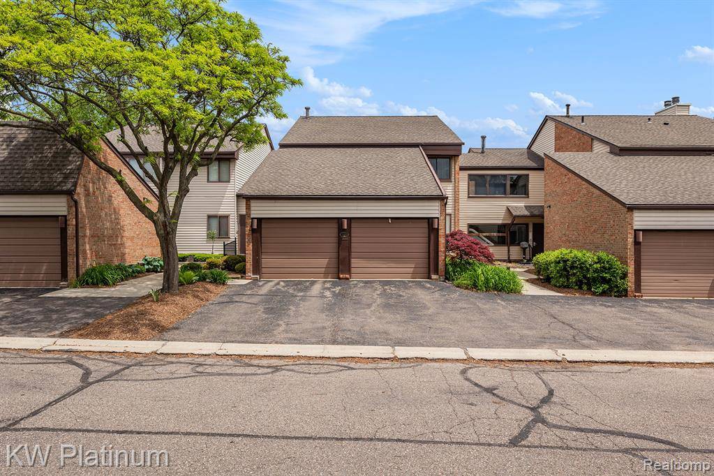 West Bloomfield Twp, MI 48323,4483 Laurel Club Circle