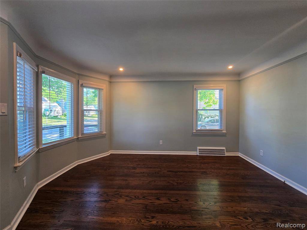 Royal Oak, MI 48067,203 S Wilson Avenue