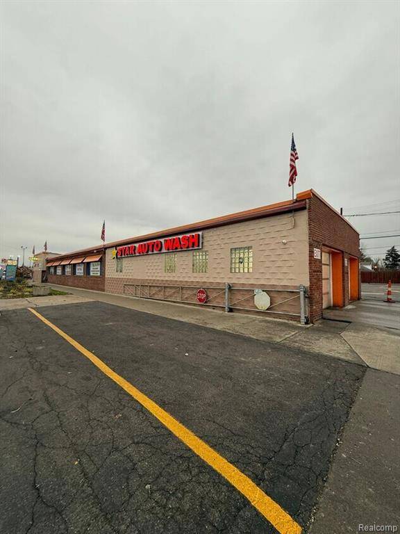 18401 W Warren Avenue, Detroit, MI 48228