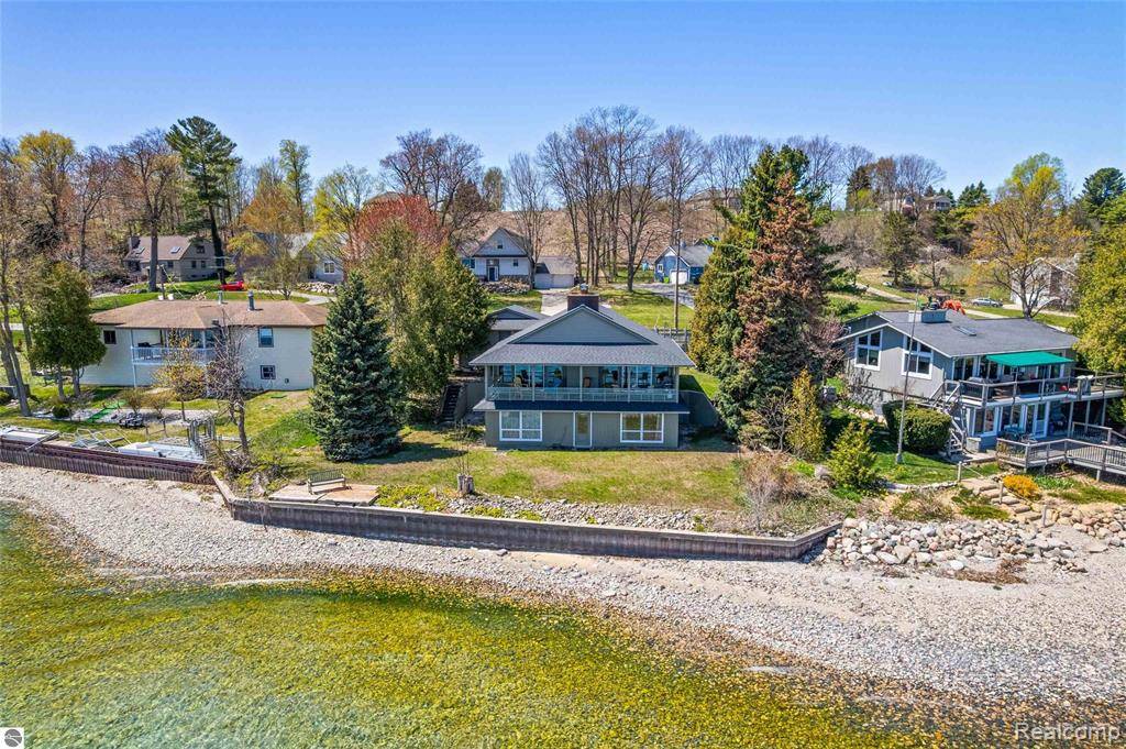 Peninsula Twp, MI 49686,9428 Center Road
