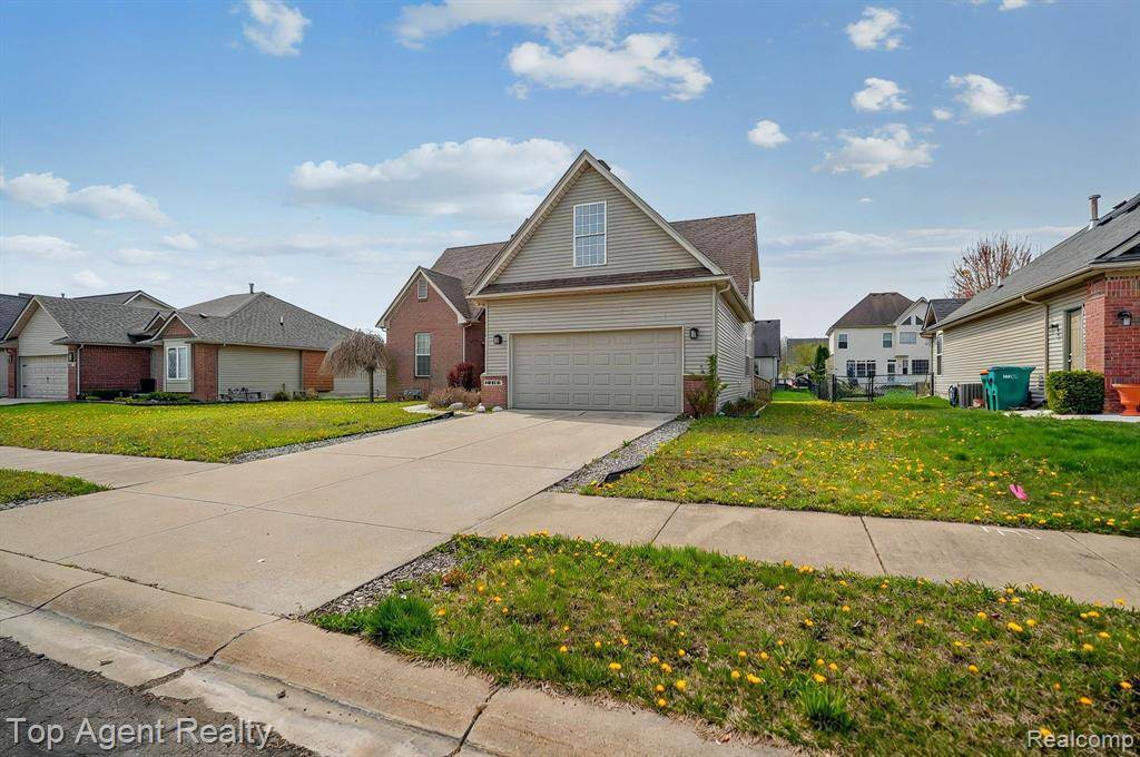 Richmond, MI 48062,34658 PINE Valley