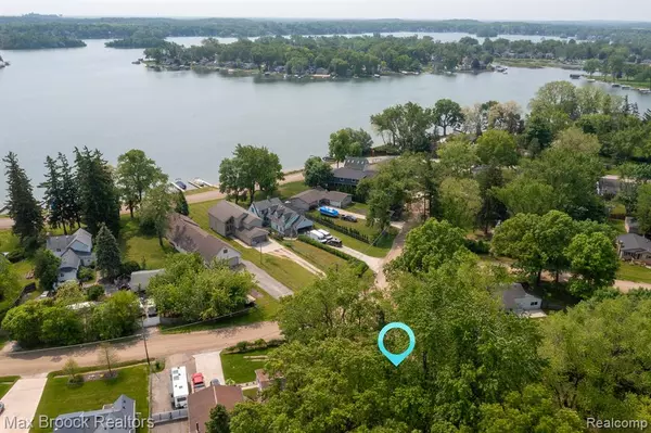 Highland Twp, MI 48356,3201 Lester Drive