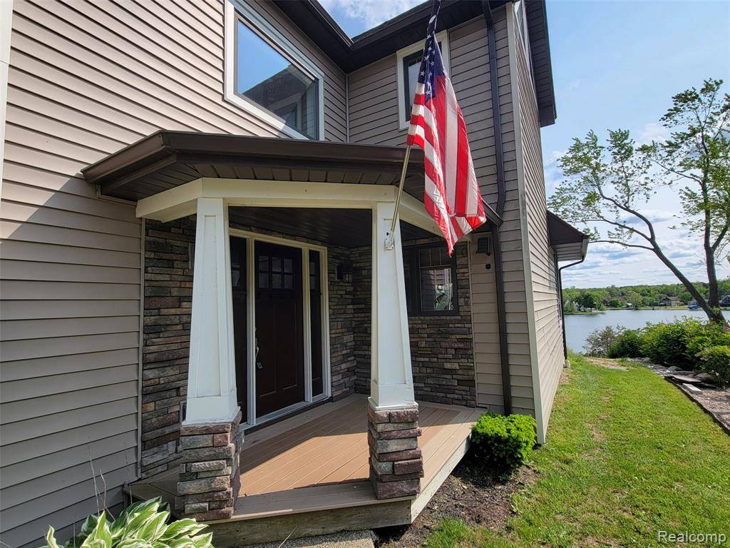 9635 Norman Road, Springfield Twp, MI 48348