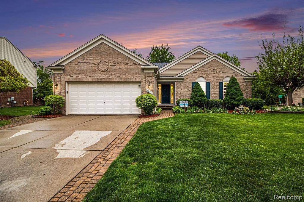 47291 FAIRLAWN Court, Canton Twp, MI 48188