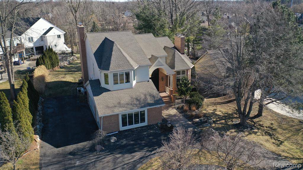 Waterford Twp, MI 48328,1079 FOREST BAY Drive