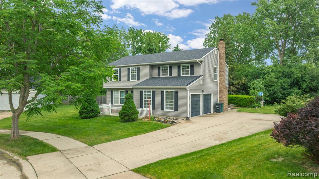 1633 Fleetwood Drive, Troy, MI 48098