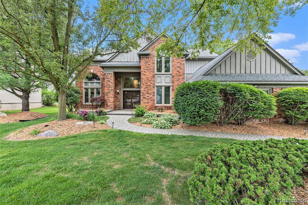 West Bloomfield Twp, MI 48322,5064 Silverwood Drive