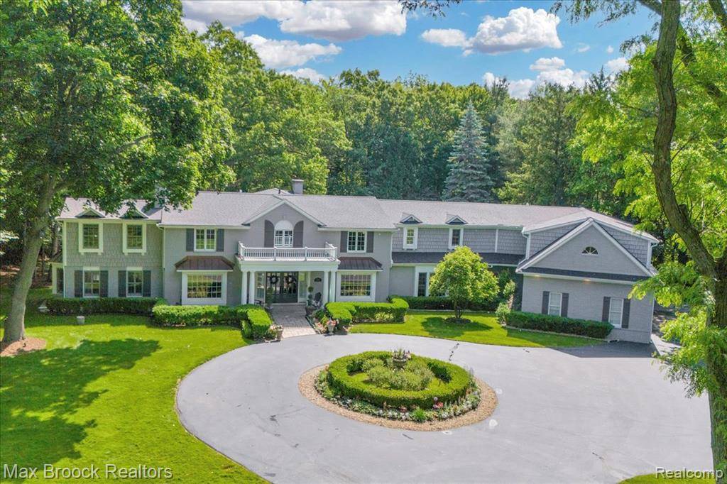 27200 Ovid Court, Franklin Vlg, MI 48025
