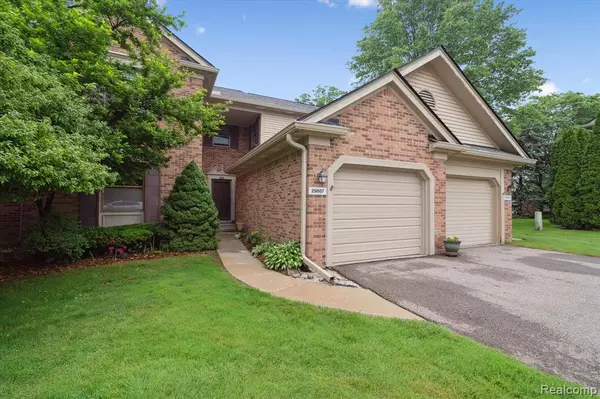 Farmington Hills, MI 48331,29865 Indian Trail 107