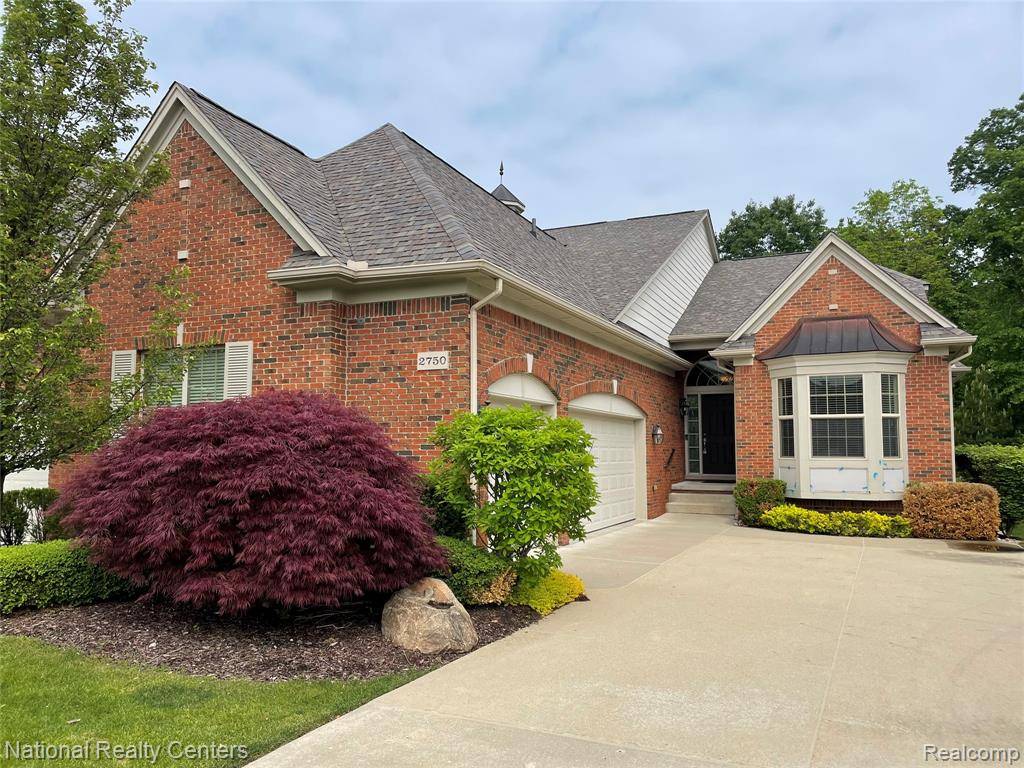 2750 Castlemartin Court, Oakland Twp, MI 48306