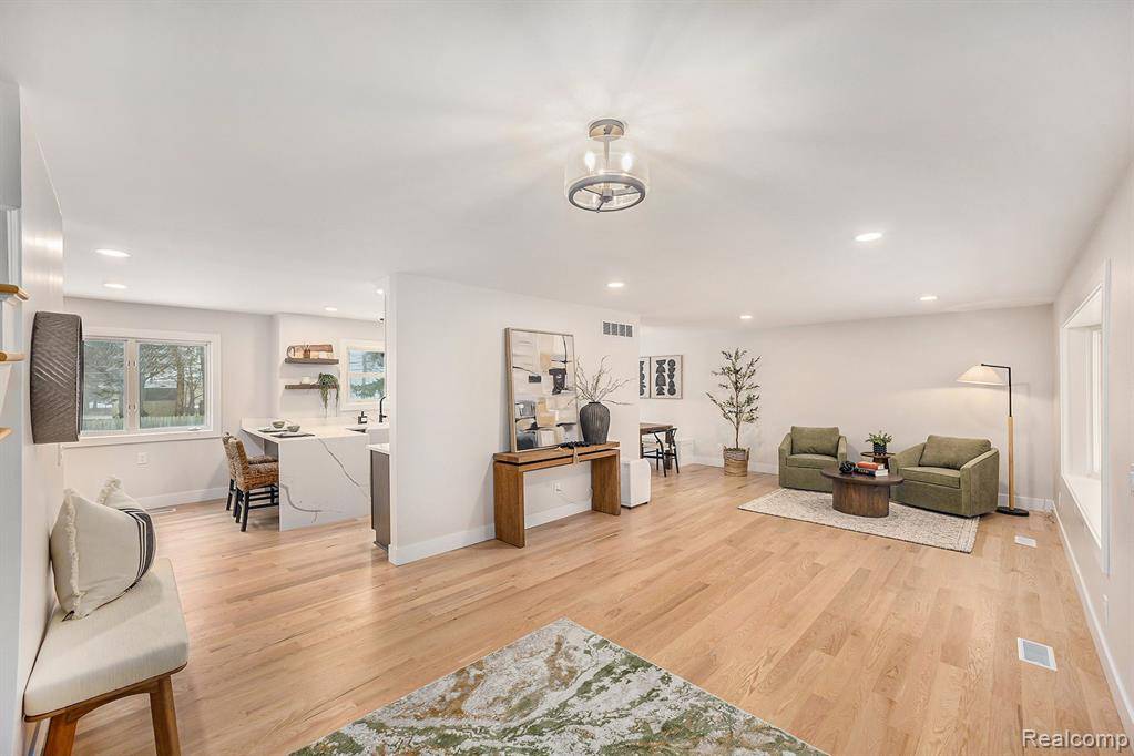 Shelby Twp, MI 48316,54232 MOUND Road