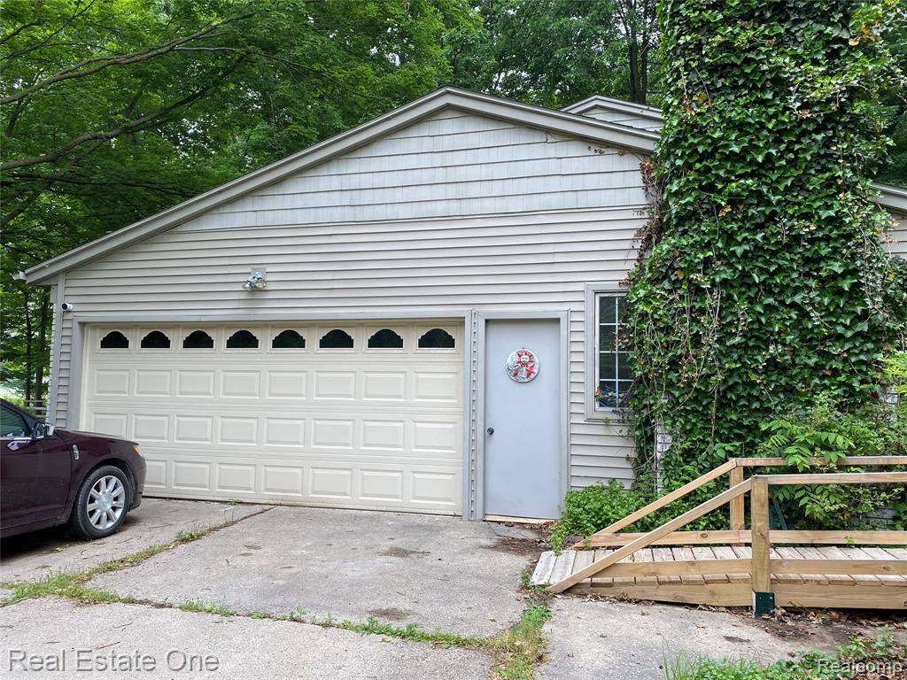 Westland, MI 48186,2297 Hannan Road