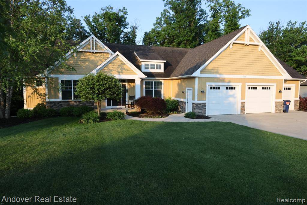 528 Stonehenge Drive SW, Georgetown Twp, MI 49418