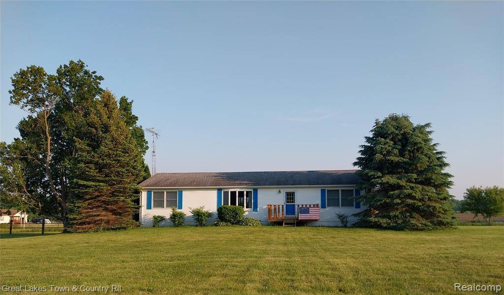 6723 Cedar Creek Road, North Branch Twp, MI 48461