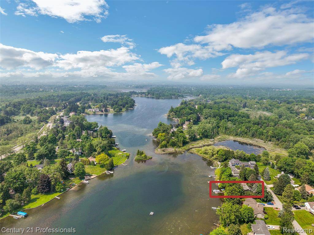 Independence Twp, MI 48348,9233 Evee Road