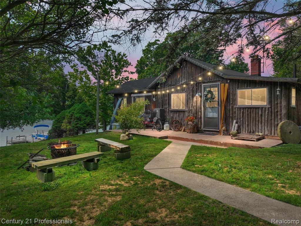 9233 Evee Road, Independence Twp, MI 48348