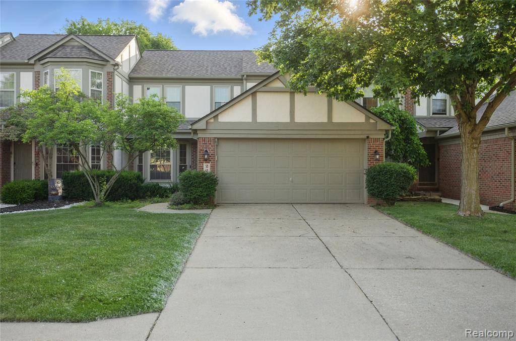2216 Lone Wolf Lane, Canton Twp, MI 48188