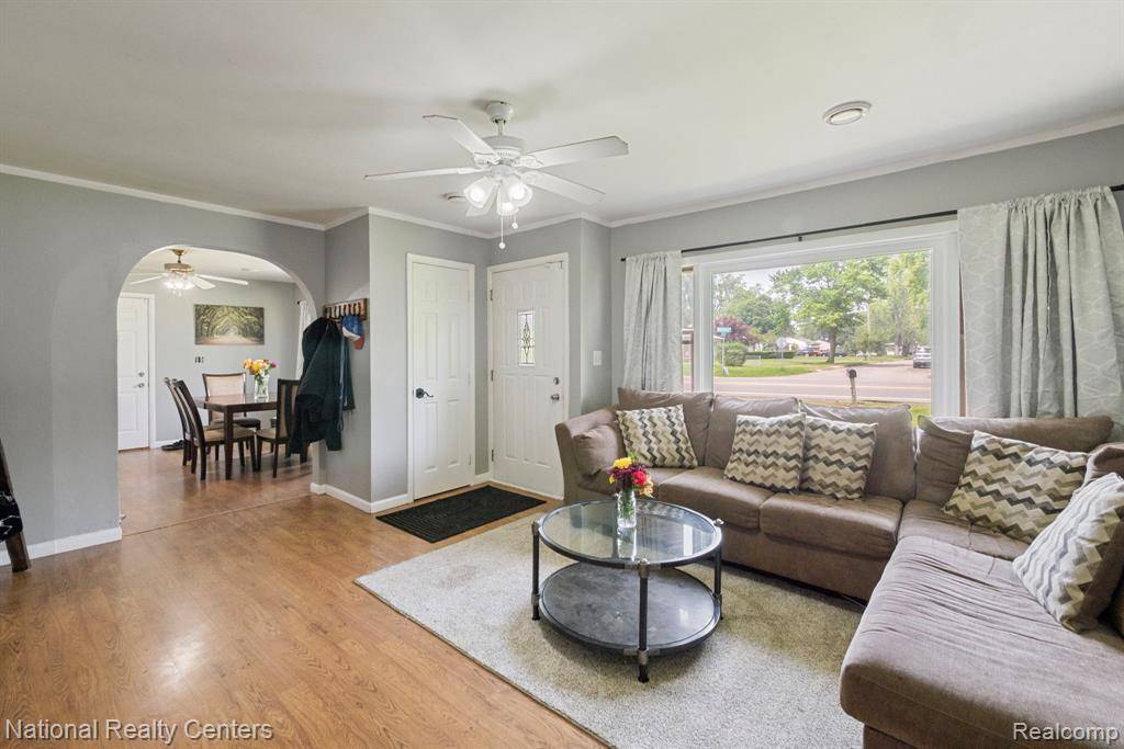 Waterford Twp, MI 48329,6235 Williams Lake Road