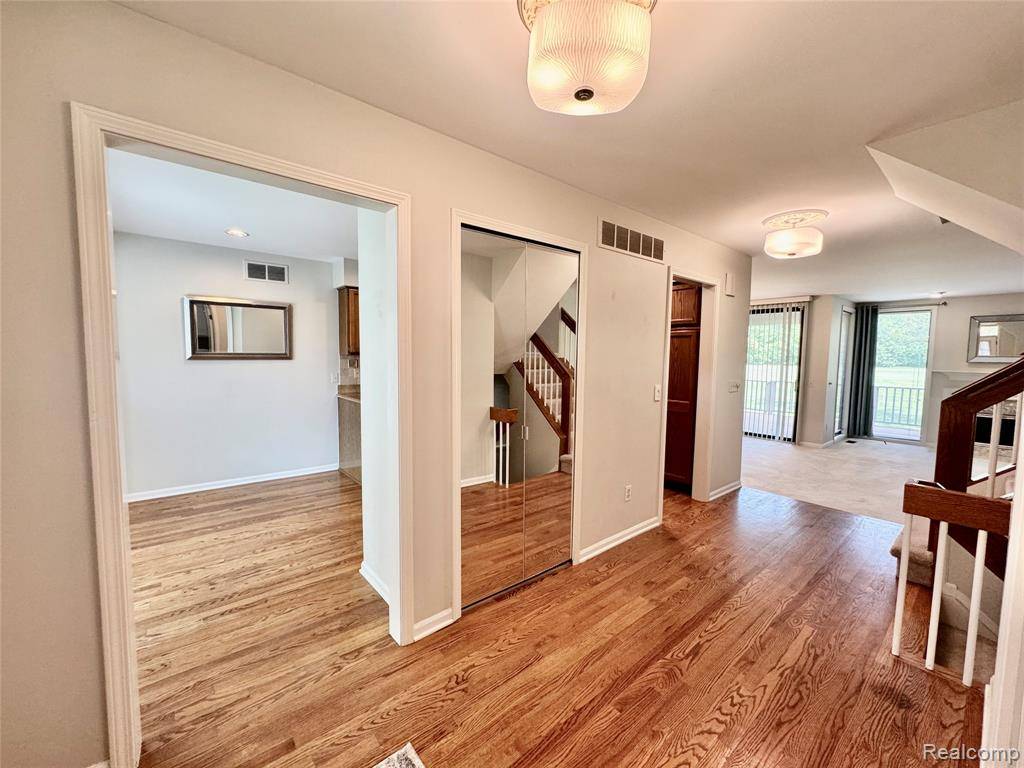 Bloomfield Hills, MI 48304,719 Upper Scotsborough Way