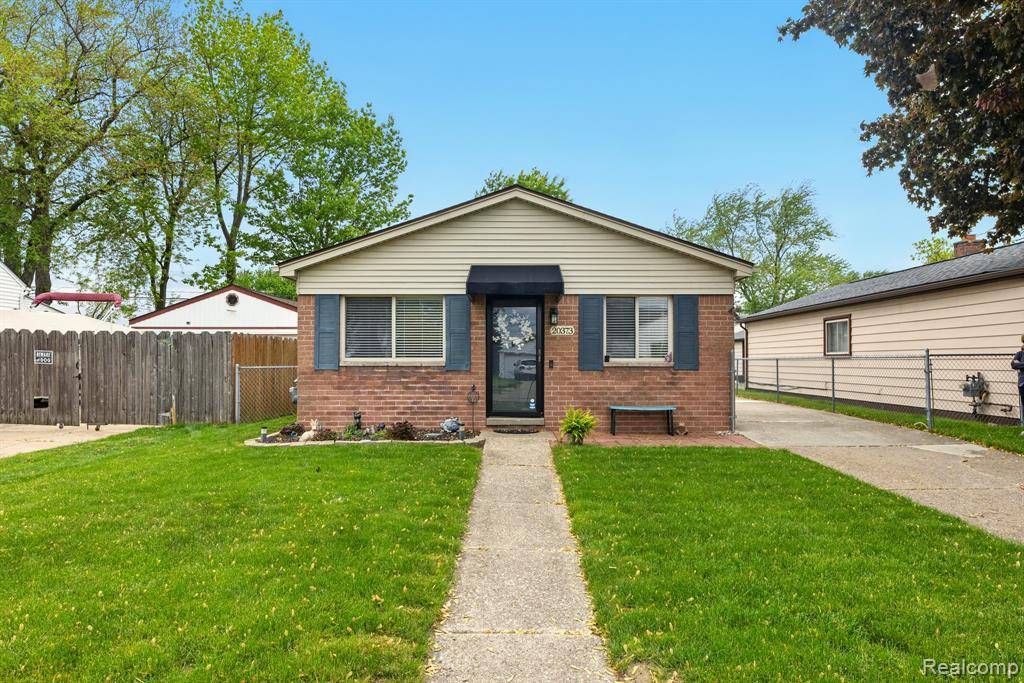 20373 Voiland Street, Roseville, MI 48066